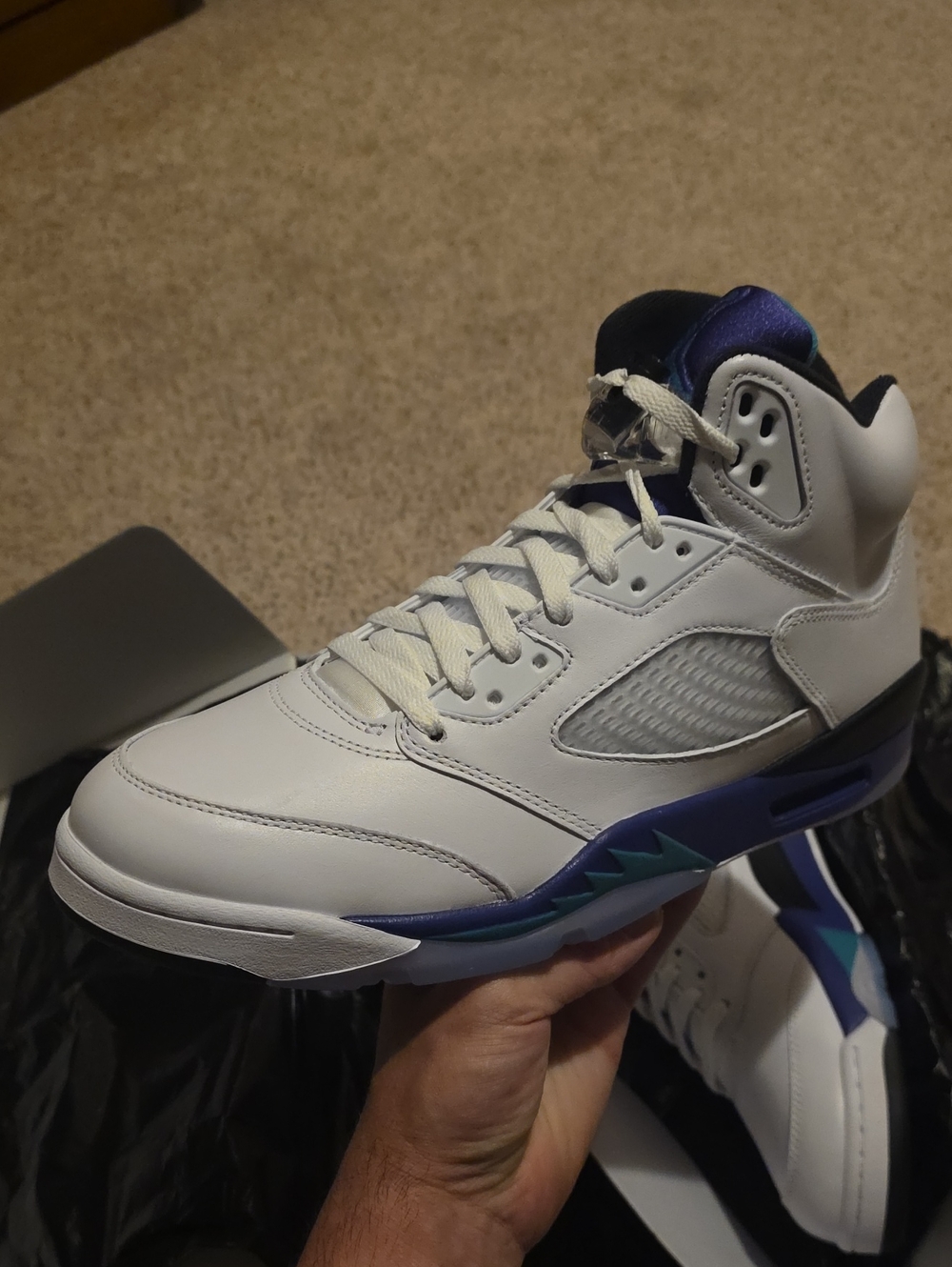 Nike Men’s White Leather Basketball Sneakers with Purple Accents